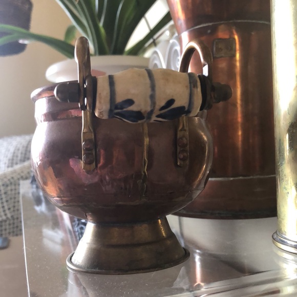 Copper with Delft handles - Picture 5 of 6